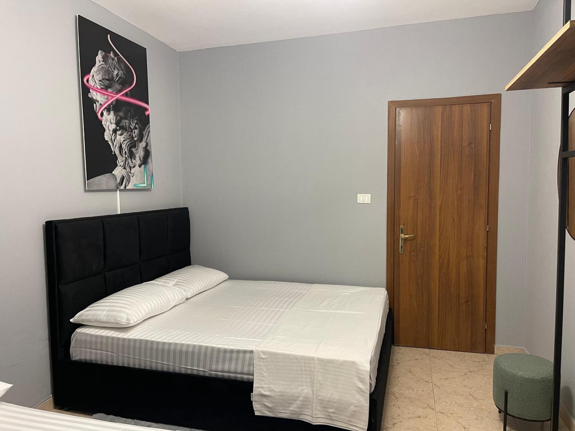 Super House 2 Blloku - 3 Rooms Тирана Екстер'єр фото