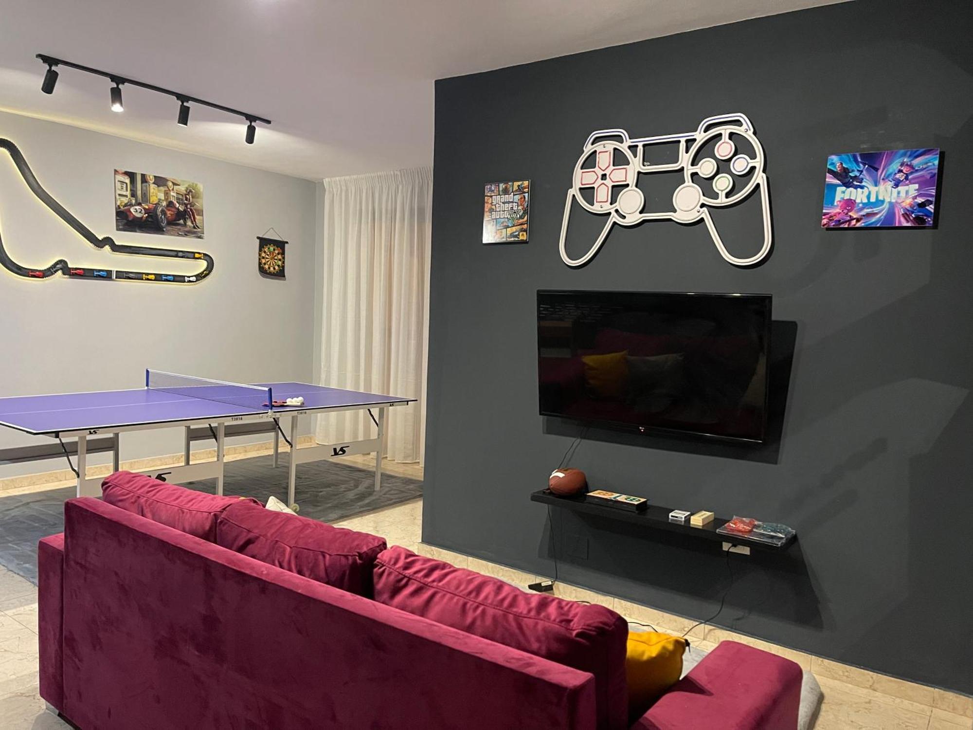 Super House 2 Blloku - 3 Rooms Тирана Екстер'єр фото