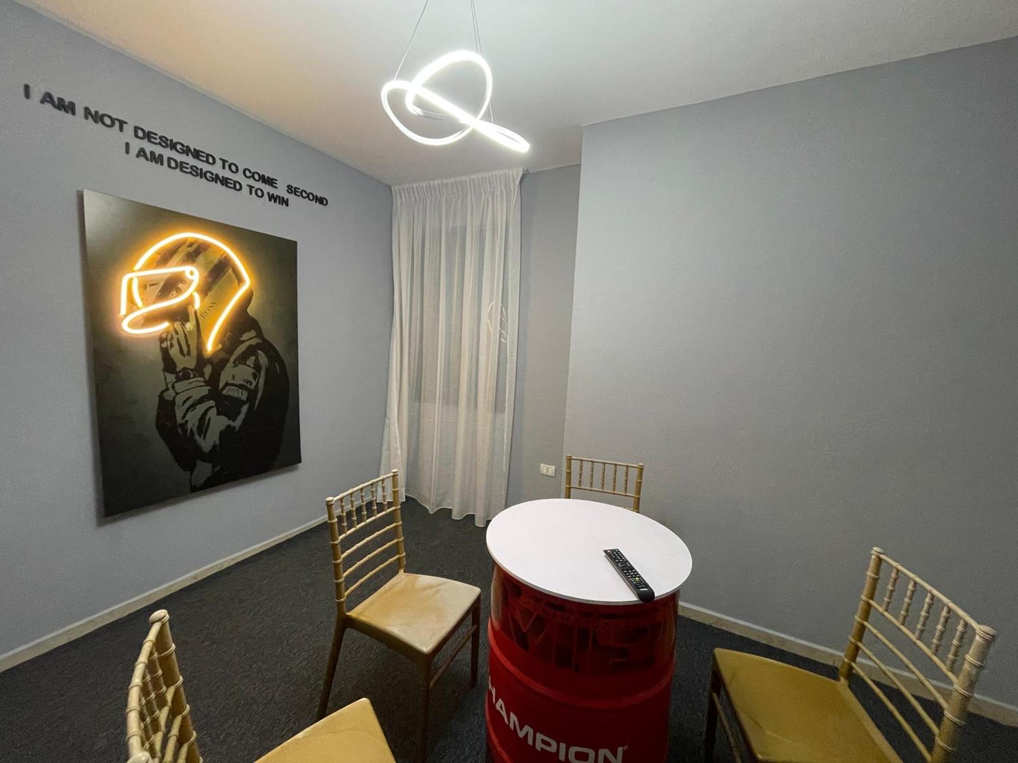 Super House 2 Blloku - 3 Rooms Тирана Екстер'єр фото